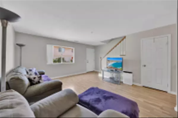 Vista, CA 92083,1414 Janis Lynn Ln