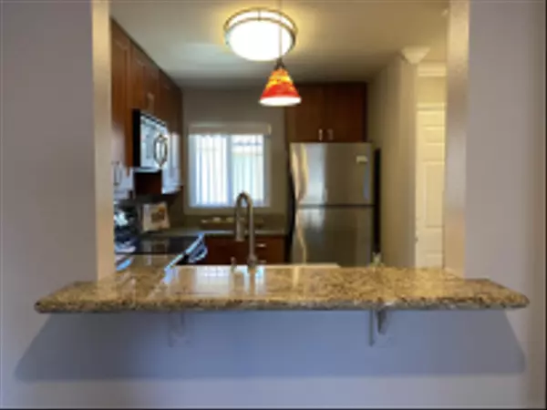 San Diego, CA 92122,7405 Charmant #2324