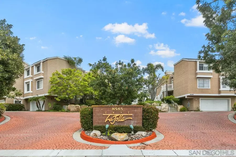 8585 Via Mallorca #32, La Jolla, CA 92037