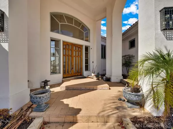 Escondido, CA 92026,29269 Meadow Glen Way W