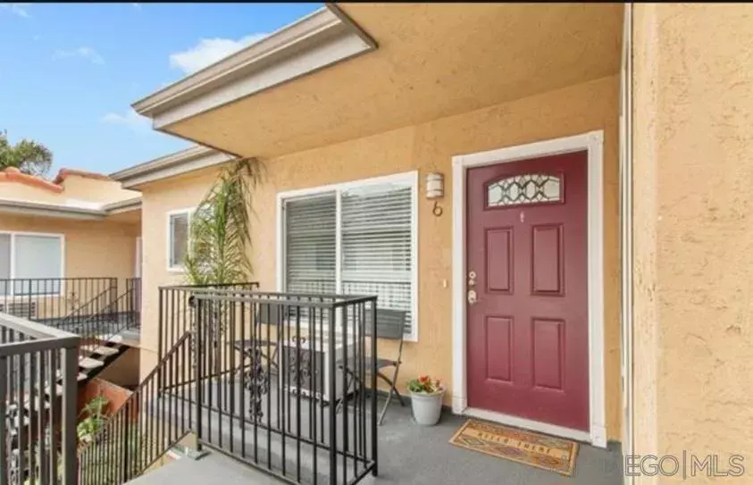 San Diego, CA 92105,4360 42nd #6