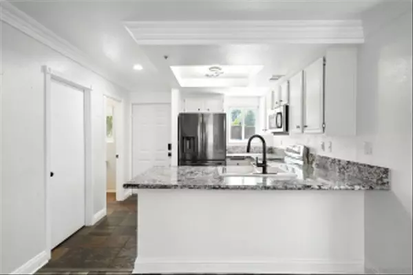 Springs Valley, CA 91977,2256 Kings View Circle