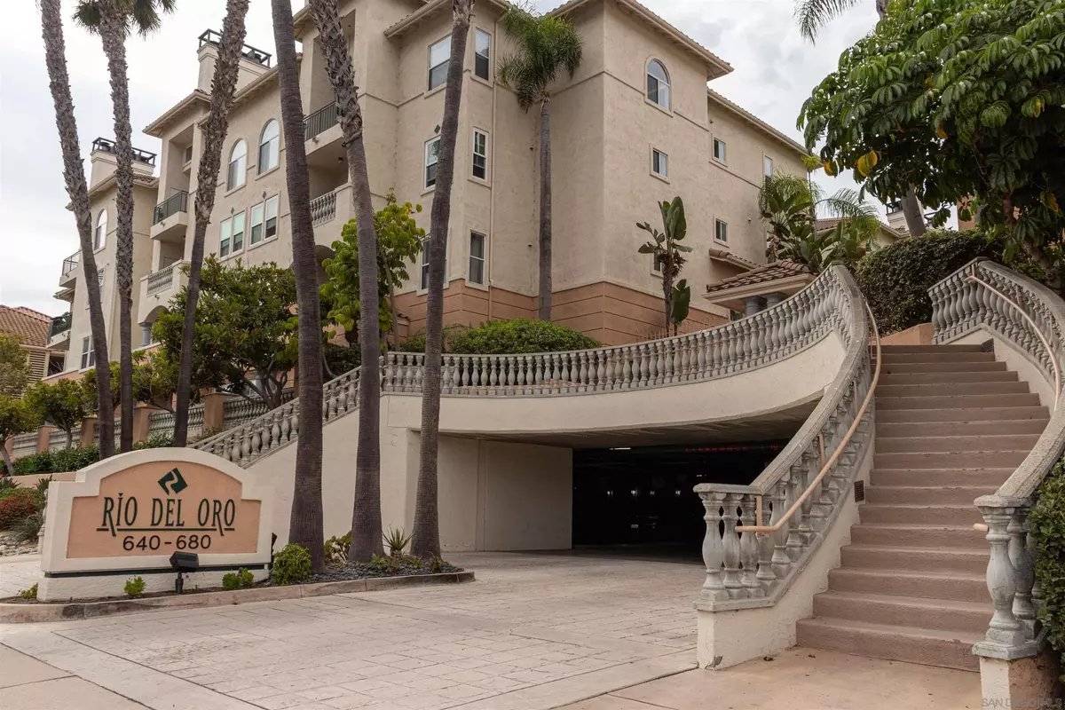 San Diego, CA 92108,680 CAMINO DE LA REINA #2302
