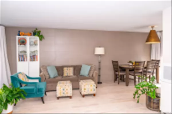 San Diego, CA 92111,1275 River Vista Row #139