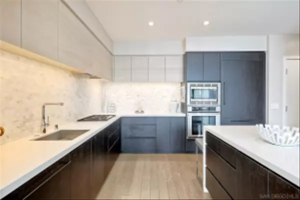San Diego, CA 92101,1388 Kettner Blvd #2706