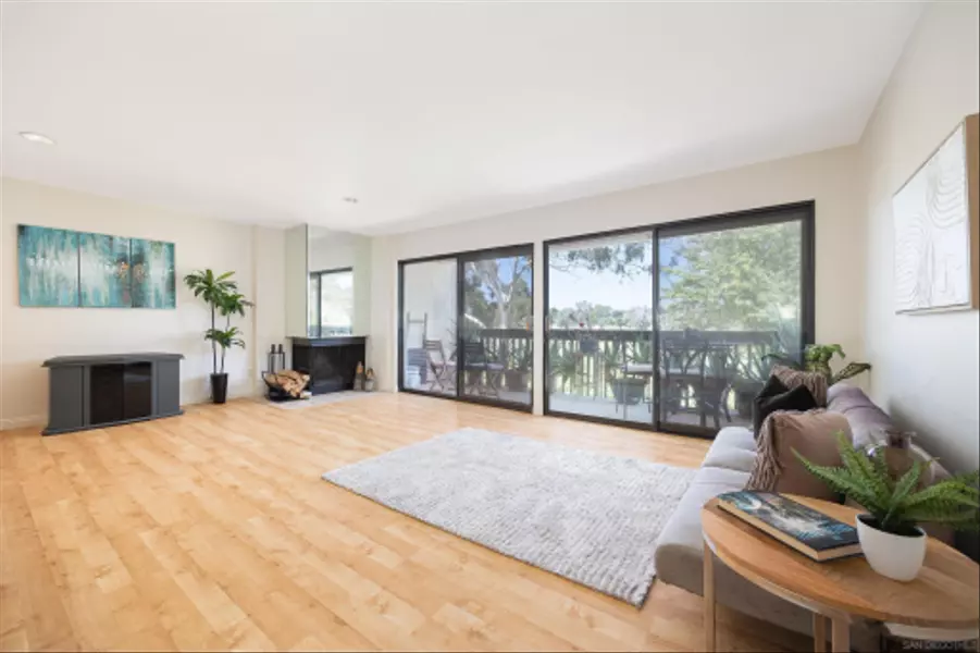 2503 Navarra Dr #105, Carlsbad, CA 92009