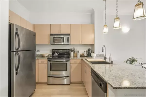 San Diego, CA 92101,1642 7th #326