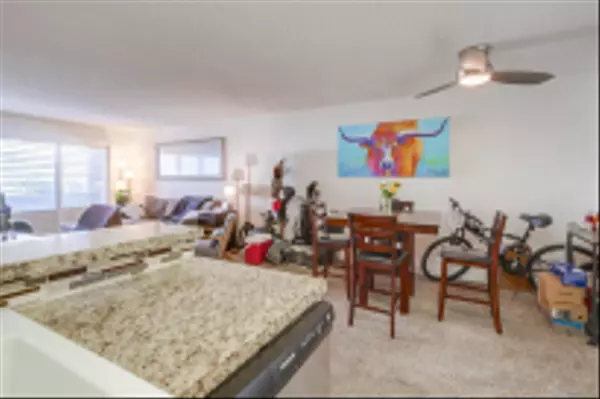 San Diego, CA 92109,1855 Diamond St #201