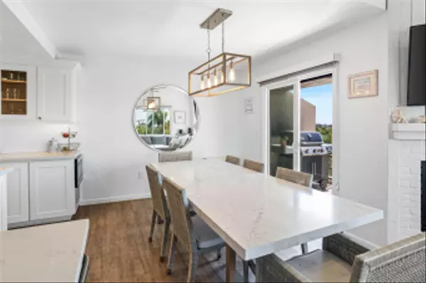 Encinitas, CA 92024,933 Hygeia Avenue