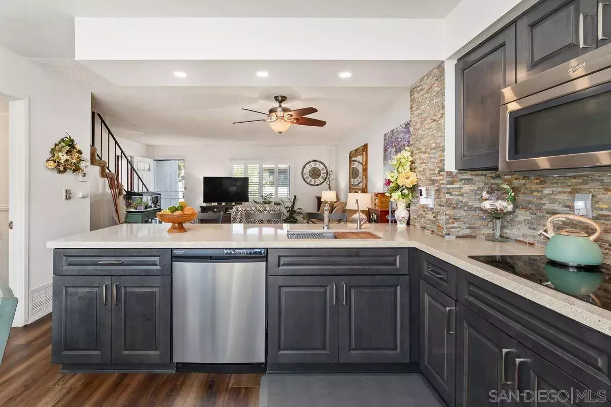 La Mesa, CA 91942,5800 Lake Murray Blvd #83