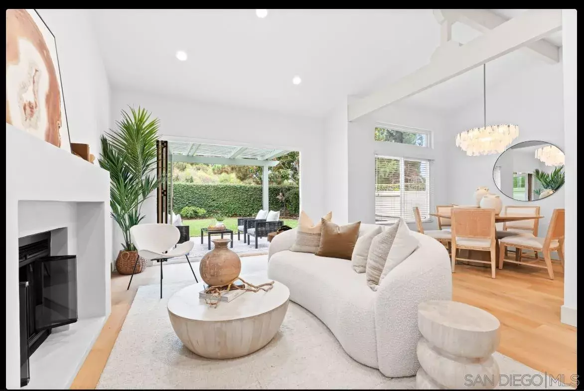 Encinitas, CA 92024,1617 Blossom Field Way