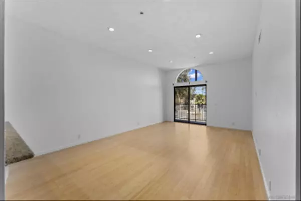 San Diego, CA 92115,3955 Faircross Pl #78