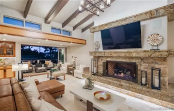 Carlsbad, CA 92008,187 Cherry Ave