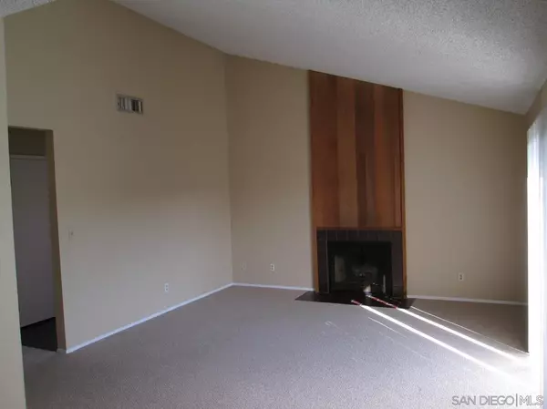 La Mesa, CA 91942,7780 Parkway Drive #304