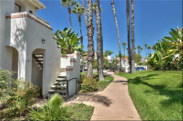 San Diego, CA 92129,13202 Salmon River Rd #101