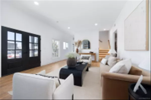 Carlsbad, CA 92008,1448 Forest Ave