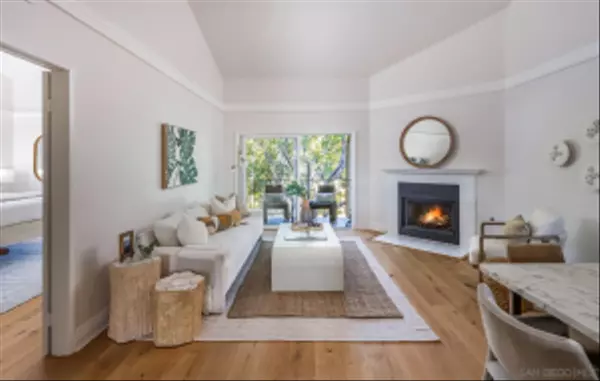 Carlsbad, CA 92009,3156 Calle Viento