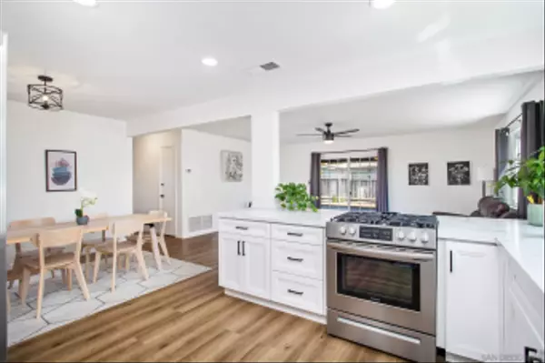 Spring Valley, CA 91977,209 Dathe St