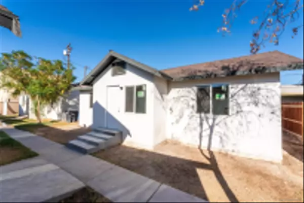 470 W OLIVE AVE, El Centro, CA 92243