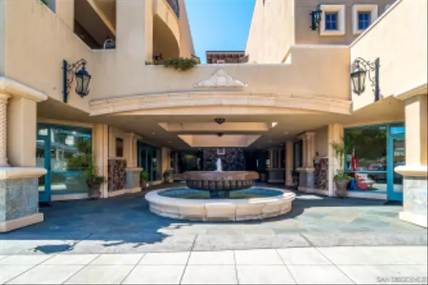 Coronado, CA 92118,120 C Avenue #208