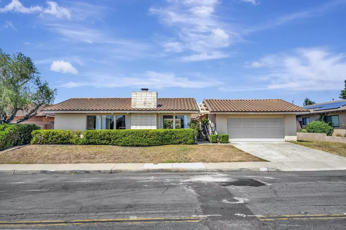 La Jolla, CA 92037,8838 La Jolla Scenic Dr N