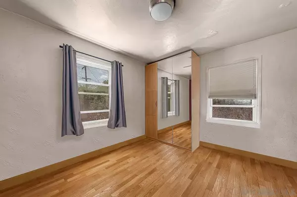 Imperial Beach, CA 91932,561 Spruce St
