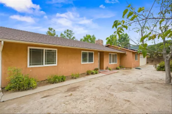 Valley Center, CA 92082,19602 Santee Lane