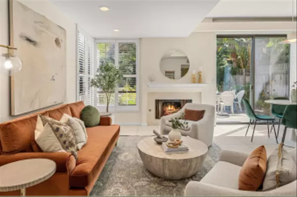 6338 Caminito Del Pastel, San Diego, CA 92111