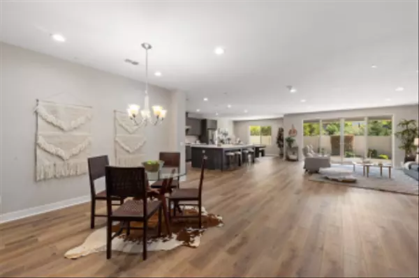 Vista, CA 92084,1525 Manzanita Hollow