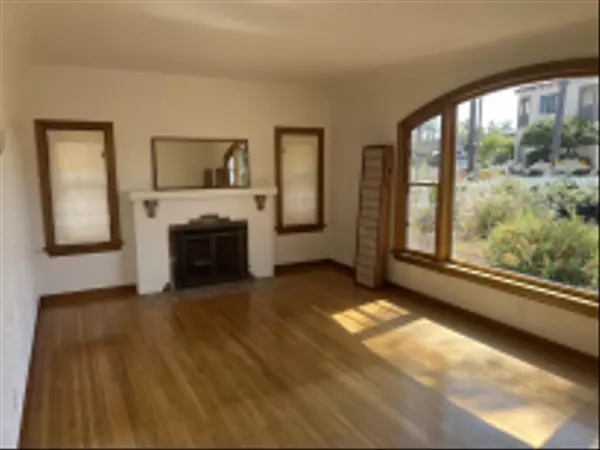 San Diego, CA 92116,4866 Sussex Drive