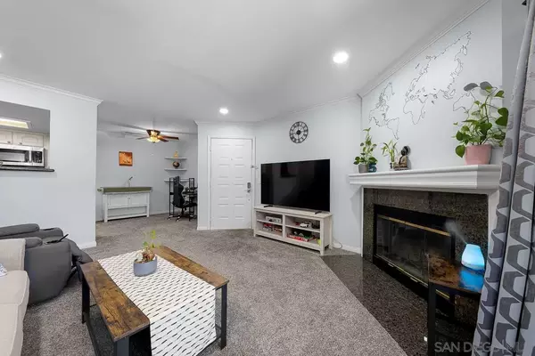San Diego, CA 92128,12015 Alta Carmel Ct #299