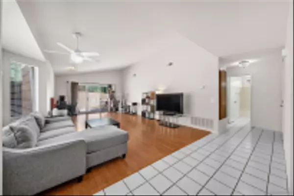 Escondido, CA 92027,1884 Loreto Gln