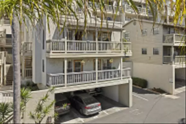 San Diego, CA 92110,3975 Hortensia Street #E1