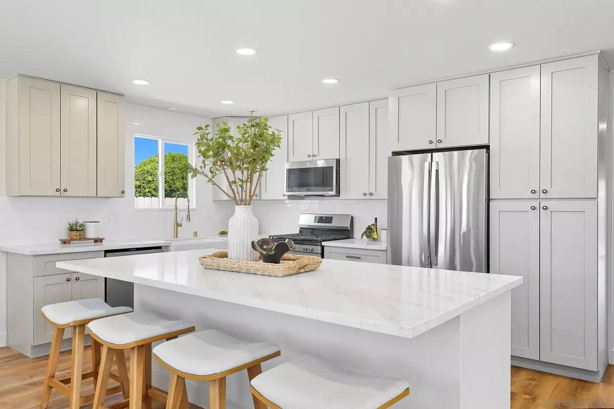 San Diego, CA 92111,2525 Inman Ct