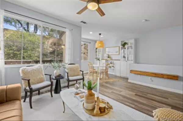 Carlsbad, CA 92009,6008 Paseo Salinero