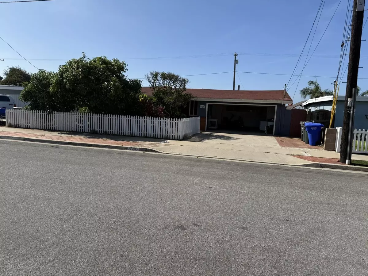 Imperial Beach, CA 91932,743 Iris Ave
