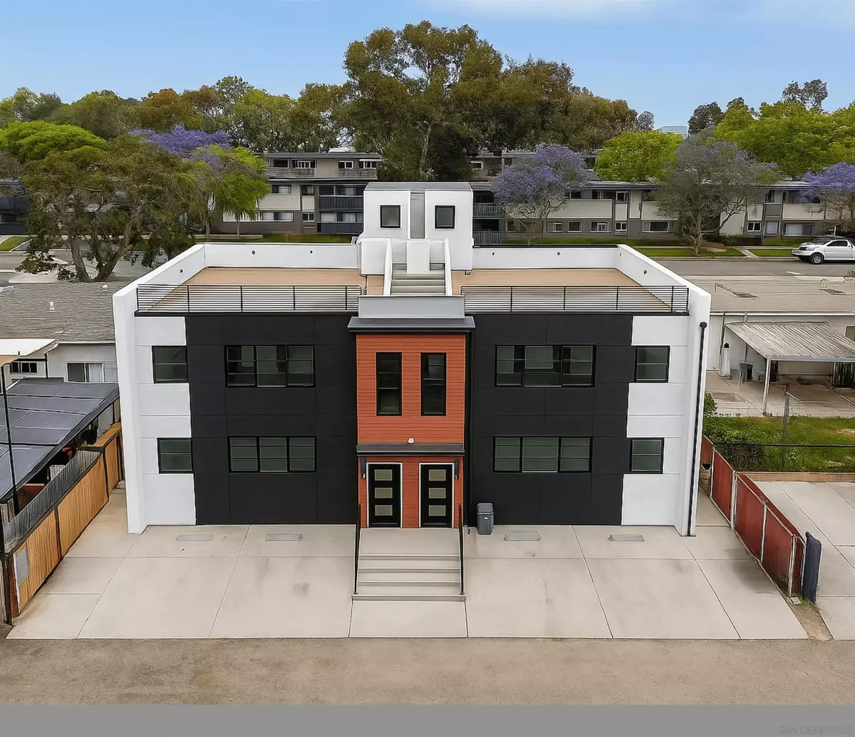 San Diego, CA 92117,3244-3248 Clairemont Drive