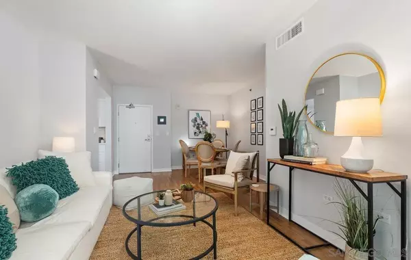 San Diego, CA 92101,425 W Beech St #613