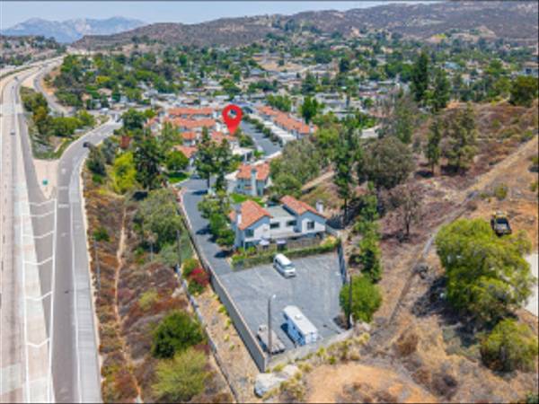 El Cajon, CA 92019,1138 Via Loma Vista