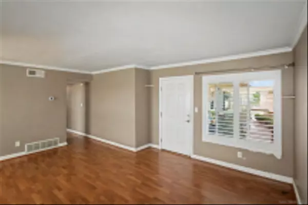 San Diego, CA 92115,5511 Adelaide Ave #29