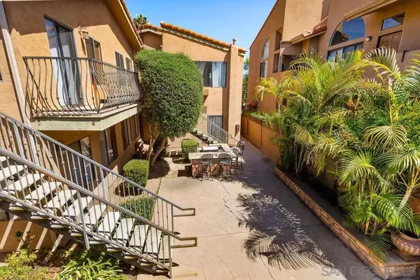 San Diego, CA 92115,4520 51st #11