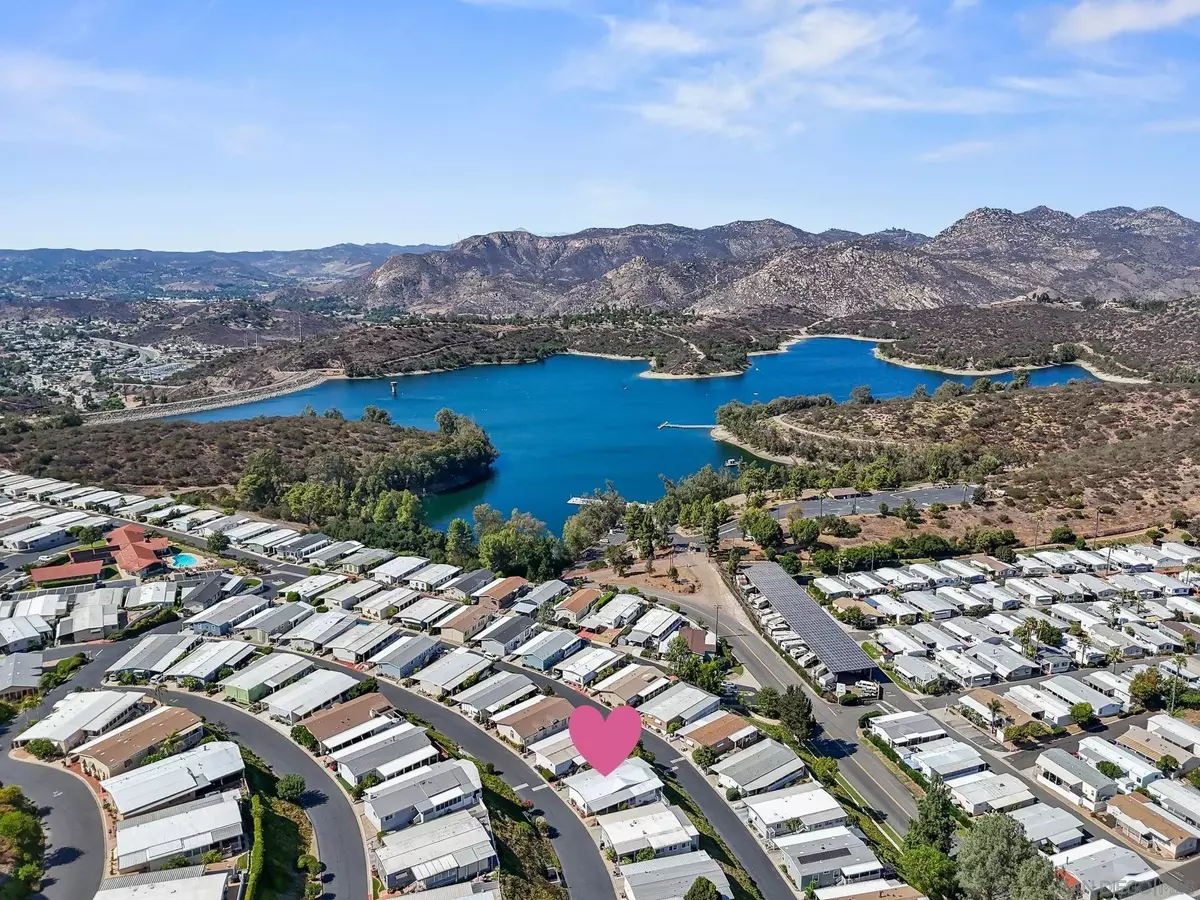Lakeside, CA 92040,9500 Harritt Rd ##201