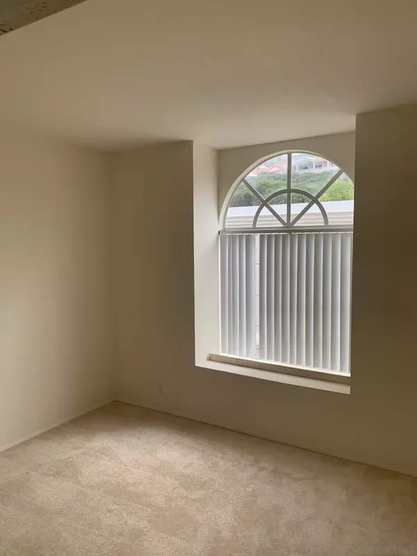 San Marcos, CA 92078,1660 Via Ocioso