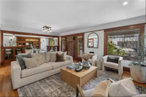 San Diego, CA 92103,4472 Hortensia St