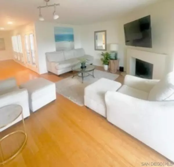 Coronado, CA 92118,48 Antigua Ct