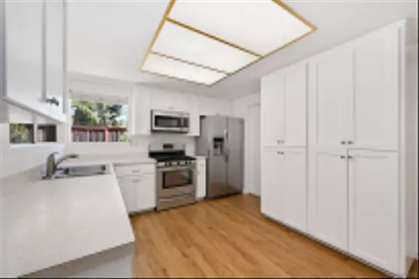 Escondido, CA 92026,1904 Louis Drive