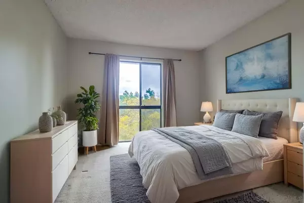 San Diego, CA 92119,7838 Cowles Mountain Ct #C32