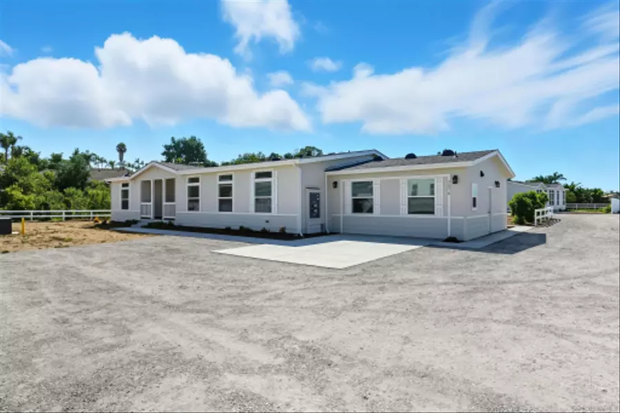 2080-82 Curtis, Vista, CA 92084