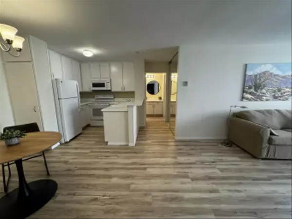 San Diego, CA 92109,1885 Diamond St #2-235