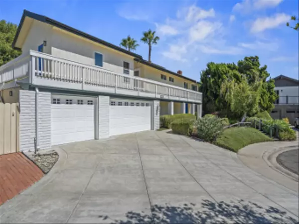 San Diego, CA 92109,5227 Middleton Road